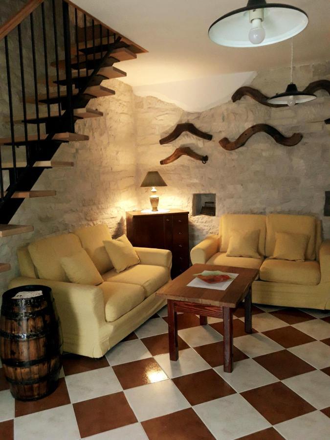 Вилла Casa Istriana Nona Pina Каштелир Экстерьер фото